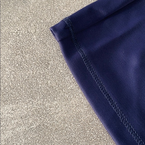 L.L. Bean Sun-blocking Rash-guard Top ππ»ββοΈ NWT - Picture 6 of 8